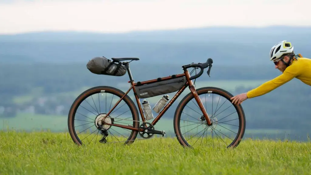 The new gravel bike veloheld.iconX – ready when you are.