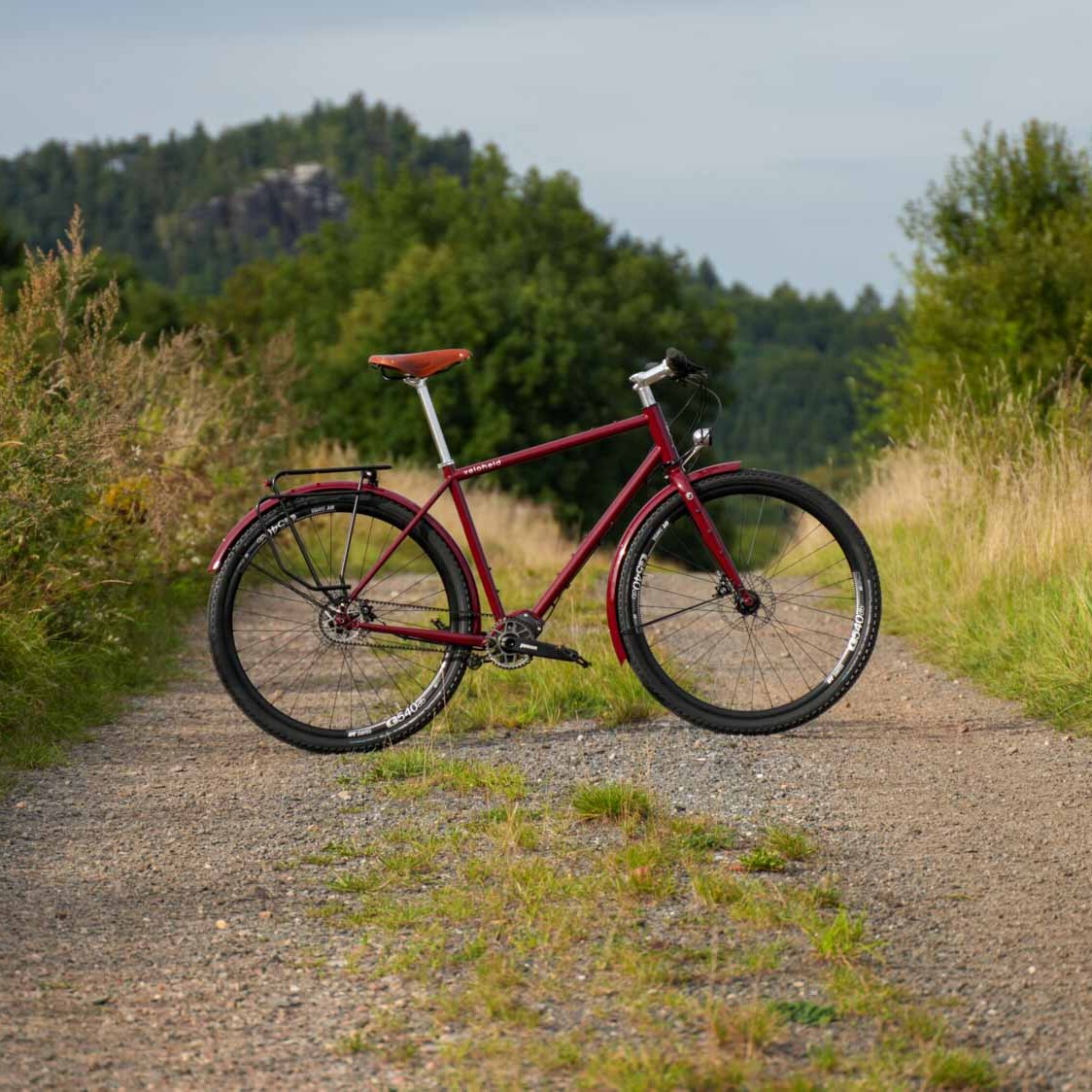 veheld.farway Pinion Tour complete bike in wine red touring bike