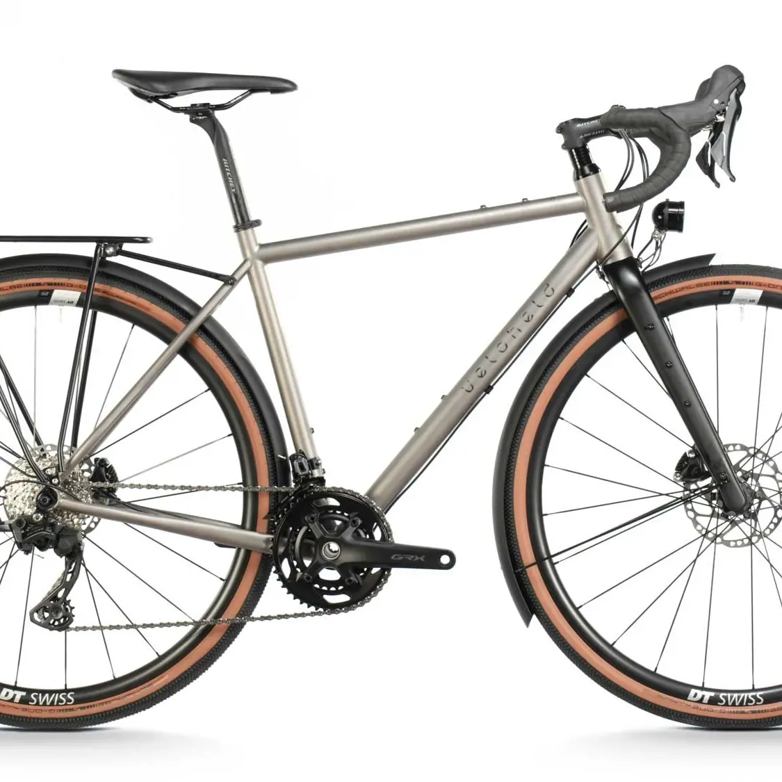 A grey veloheld.iconX Titan Tourist, a complete bicycle with mudguards and rack