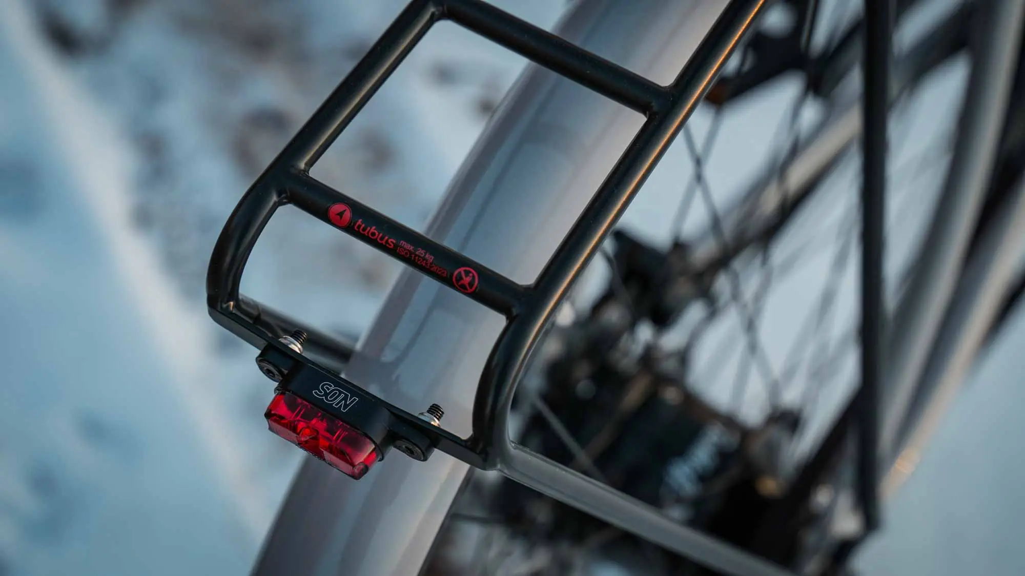 A signal gray Veloheld.Lane with tube luggage rack