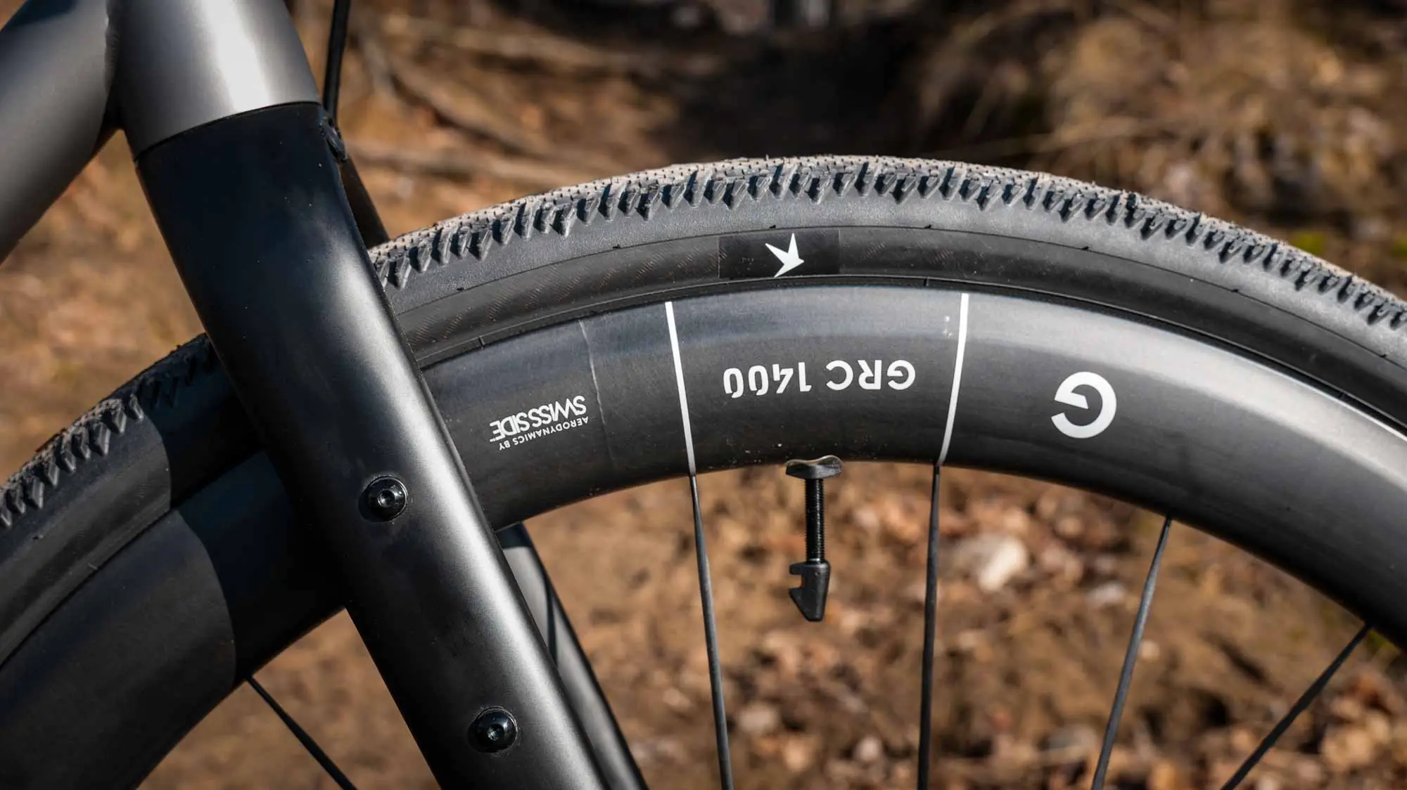 DT Swiss GRC 1400 Laufrad am veloheld.iconX Titan Gravelbike im Detail